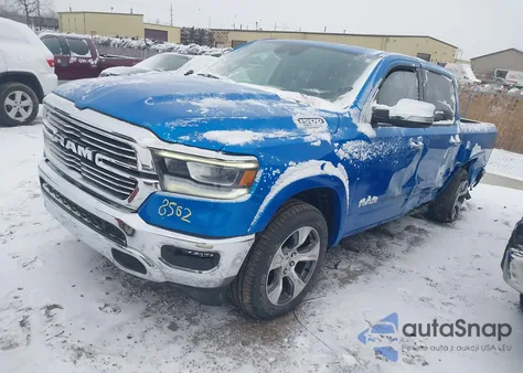 2021 Ram 1500 Laramie 4X4 5'7 Box z USA, uszkodzony, nr VIN 1C6SRFJT2MN665900